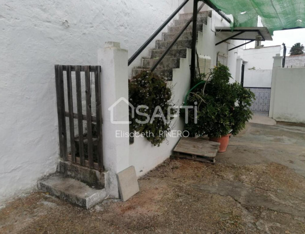 CASA EN PLANTA BAJA CON ACCESO A DOS CALLES