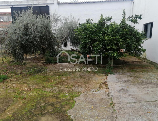 Terraced house For sell in Puebla De La Calzada in Badajoz 