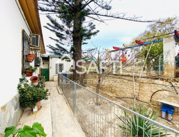 ¡¡OPORTUNIDAD!! CHALET CON INCREÍBLES VISTAS AL MAR DE VILLAJOYOSA --SIN COMISIÓN DE COMPRA--