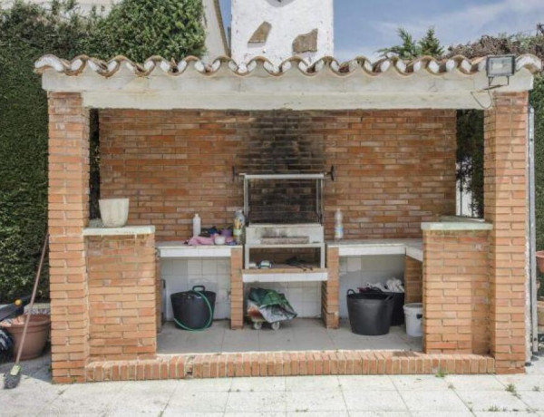 House-Villa For sell in Churriana in Málaga 