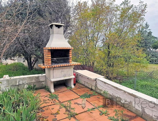 CHALET INDEPENDIENTE DENTRO DE 1,6 HECTÁREAS DE TERRENO RÚSTICO EN VILLANUEVA DE LA CAÑADA (MADRID).