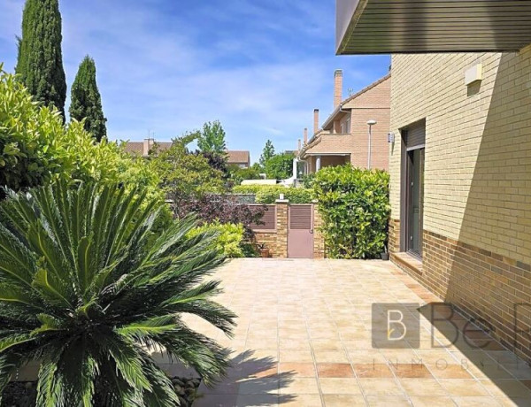 House-Villa For sell in Villanueva De La Cañada in Madrid 