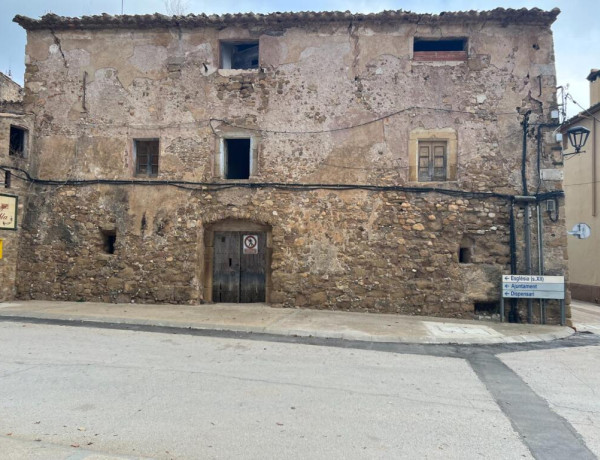 Casa Pairal con muchas posibilidades en el centro de Cistella