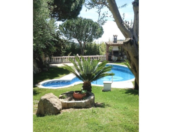 House-Villa For sell in Santa Cristina D Aro in Girona 