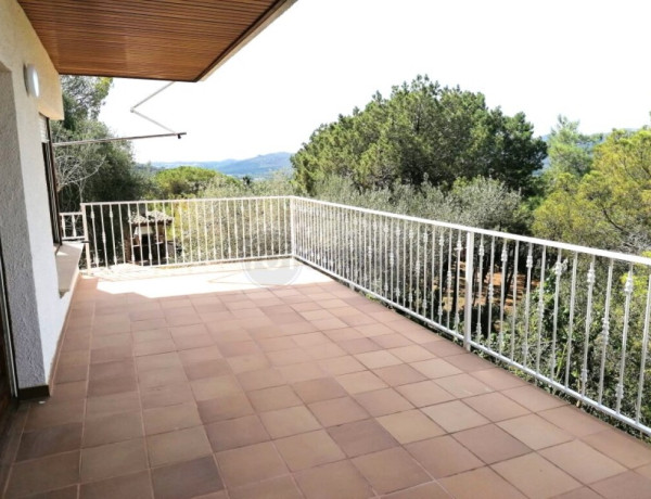 House-Villa For sell in Santa Cristina D Aro in Girona 