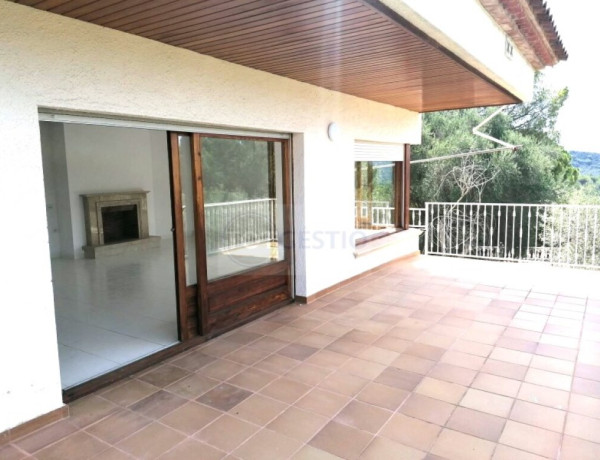 House-Villa For sell in Santa Cristina D Aro in Girona 