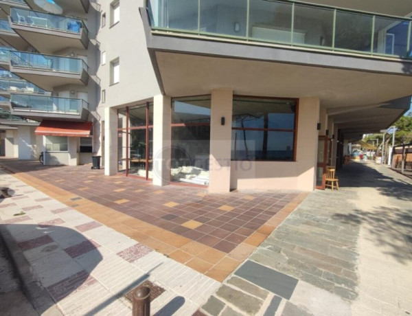 Local comercial en Alquiler en Castell Platja D Aro Girona Ref: LLOGREST-2031