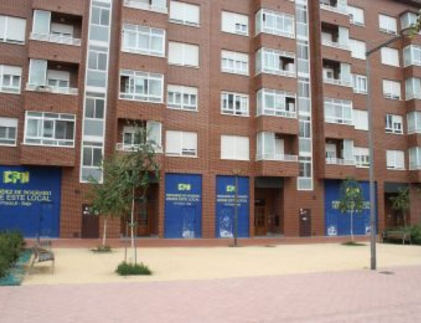 Local comercial en Venta en Vitoria SALBURUA Álava