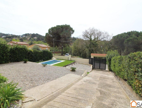 Preciosa casa con piscina cerca de Lloret de mar y de sus playas!!