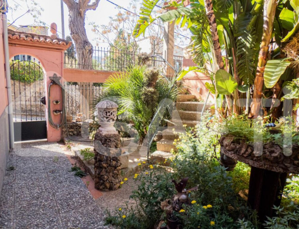 Casa en venta en Esporles con vistas y jardín