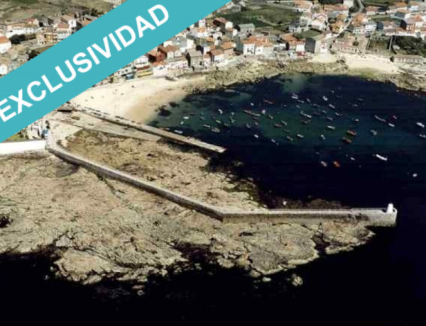 Se vende casa en la playa de Corrubedo ( Ribeira )