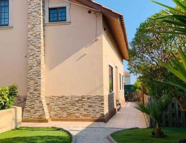 CASA EN VENTA EN AREEIROS - CASTIÑEIRAS - RIBEIRA