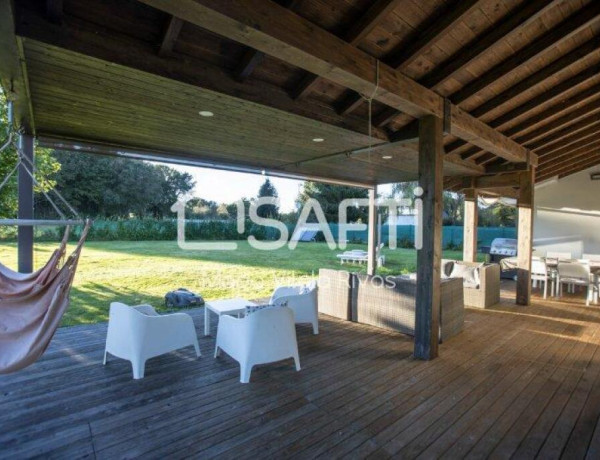 House-Villa For sell in Teo in La Coruña 