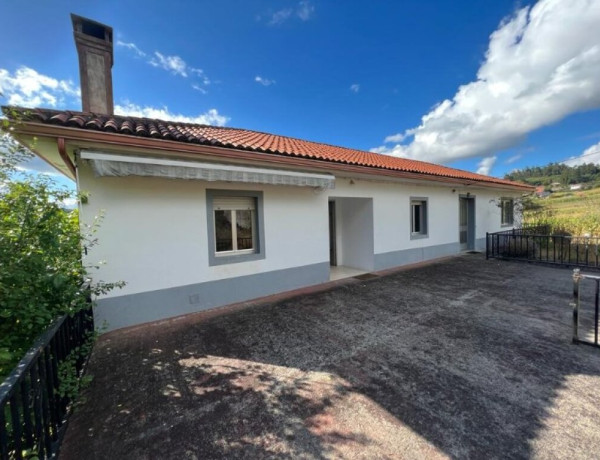 OPORTUNIDAD!!! CASA de 6 dormitorios y 2 baños a la venta a 15 minutos de Santiago de Compostela