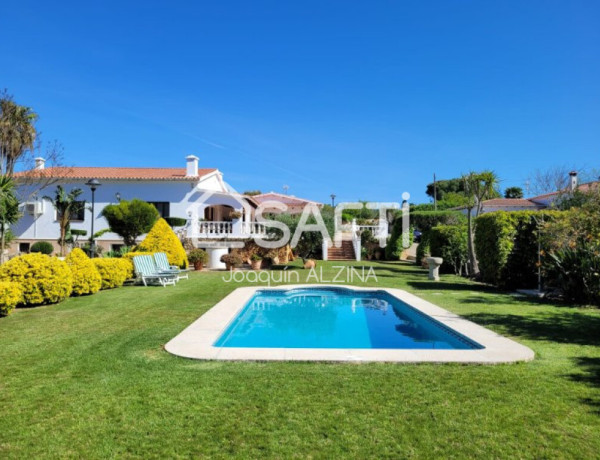 Magnífica y espaciosa casa de campo con piscina.