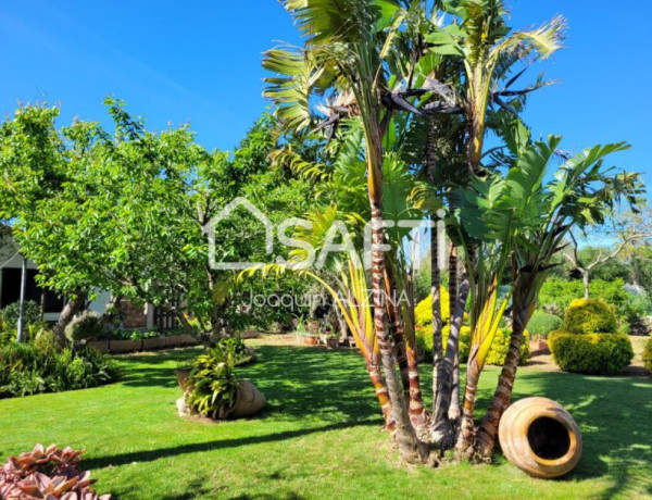 Magnífica y espaciosa casa de campo con piscina.