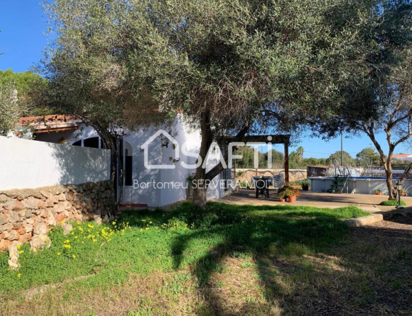 CHALETS EN PARCELA CERCA DE CIUTADELLA Y LA COSTA VIRGEN MENORQUINA.