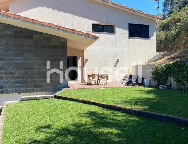 House-Villa For sell in Arteixo in La Coruña 