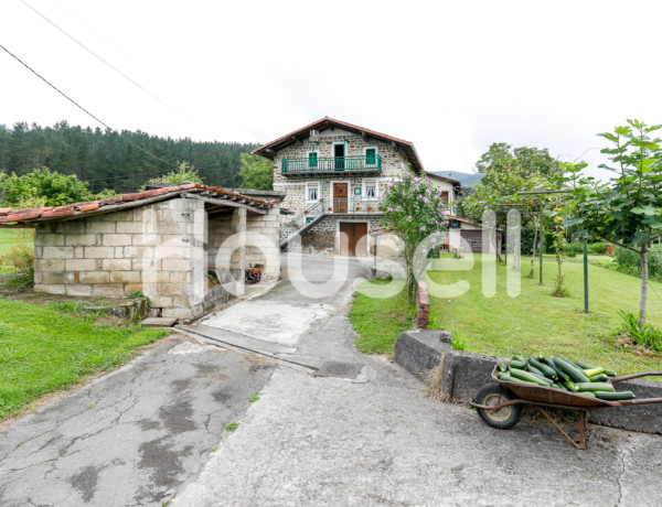 House-Villa For sell in Arantzazu in Bizkaia 