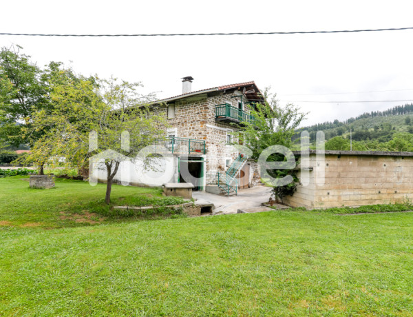 House-Villa For sell in Arantzazu in Bizkaia 