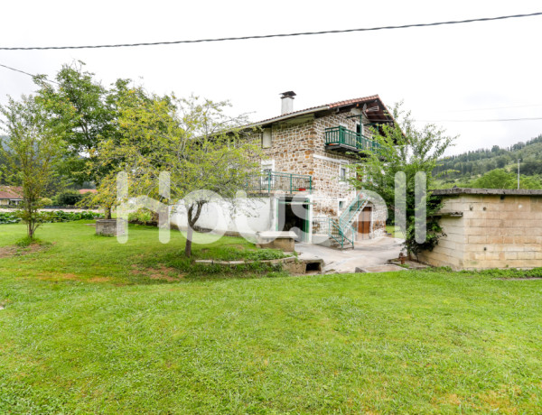 House-Villa For sell in Arantzazu in Bizkaia 