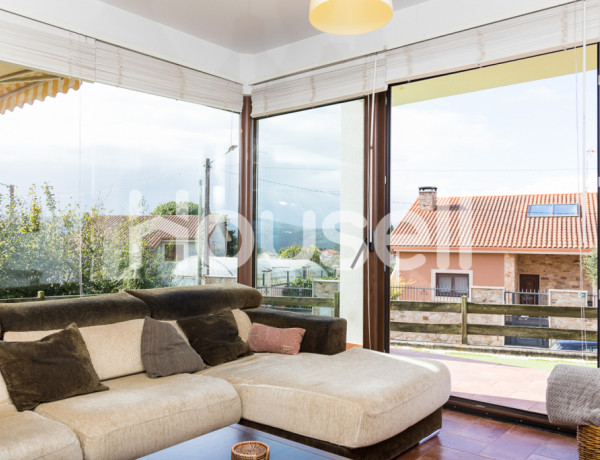 House-Villa For sell in Carballo in La Coruña 