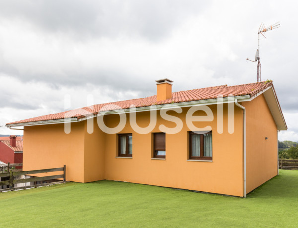 House-Villa For sell in Carballo in La Coruña 