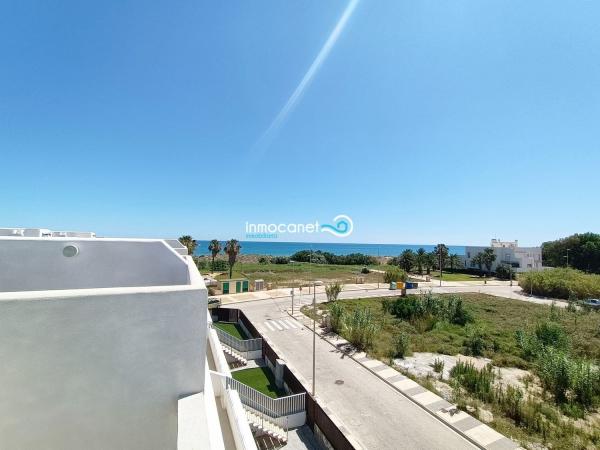 Piso en venta en avenida Playa de Oliva s/n