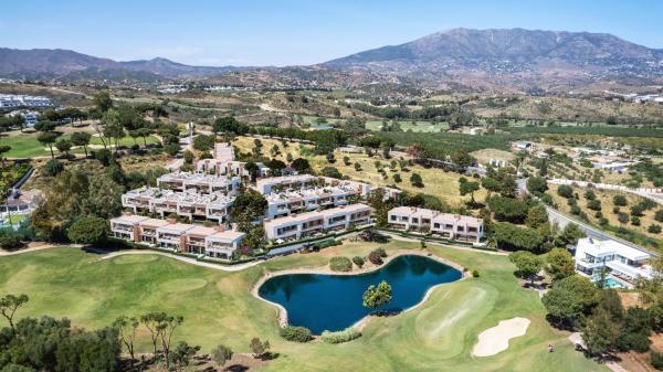 Wyndham Grand La Cala Golf Residences