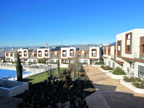 Chalet adosado en venta en avenida del Delta del Ebro, 12