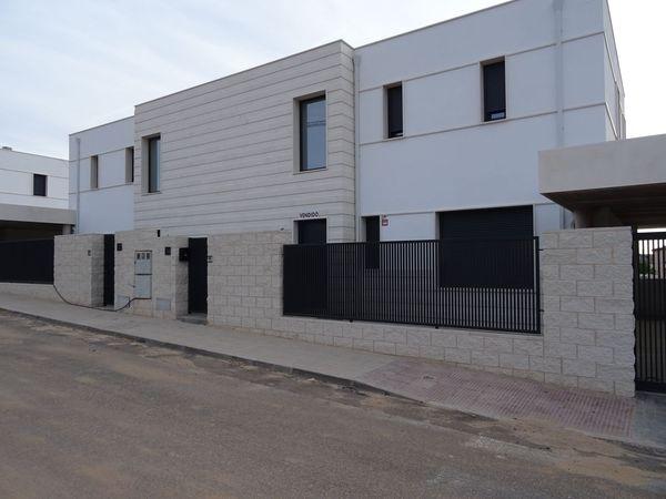 Chalet pareado en venta en calle Jabalí, 13