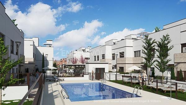 Chalet adosado en venta en calle Aurelio de la torre, 20