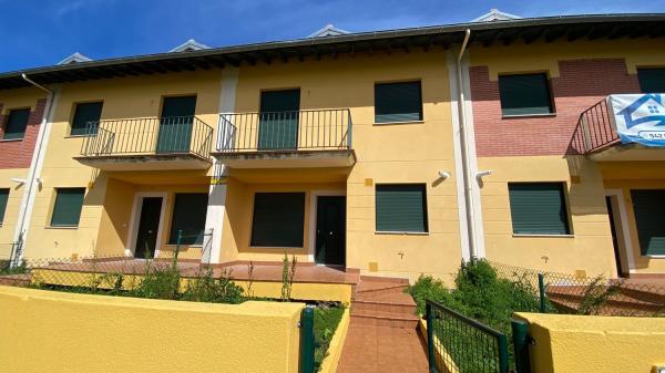 Chalet pareado en venta en calle Concepción Arenal, 34-, 48