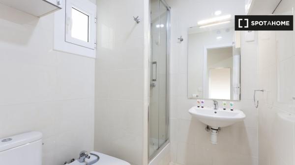 Apartamento de 2 dormitorios en alquiler en Gràcia, Barcelona