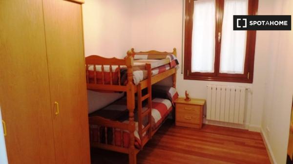 Appartement de 3 chambres à louer dans la vieille ville de Bilbao