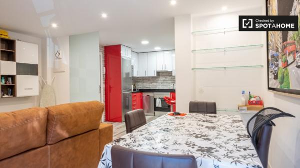 Alquiler de habitaciones en apartamento de 3 dormitorios en Alcobendas, Madrid