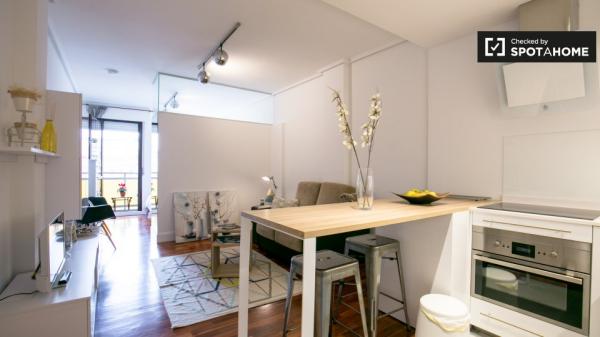 Stylowy apartament typu studio do wynajęcia w Basurto, Bilbao