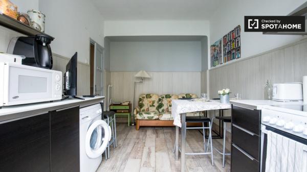 Habitación tradicional en apartamento de 3 dormitorios en Uribarri, Bilbao