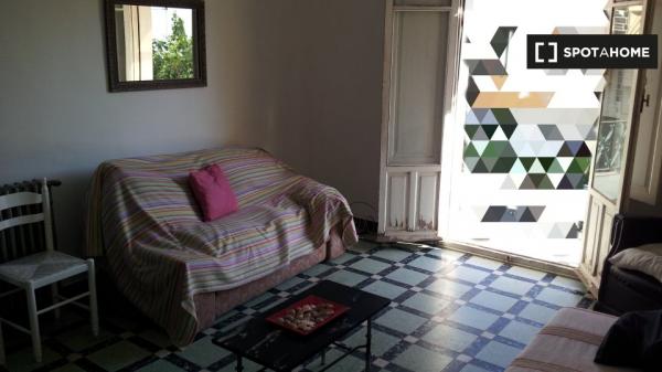 Disponible esta Habitación para 2 en una preciosa casa en Sevilla