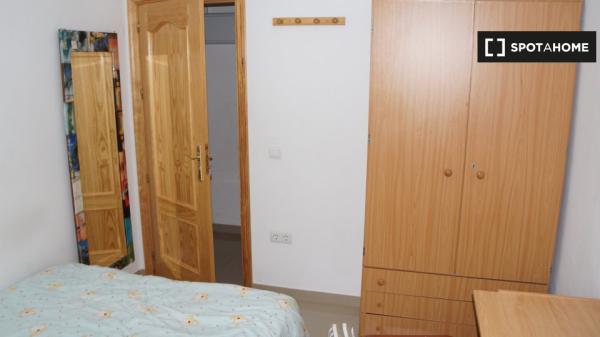 Disponible esta Habitación para 2 en una preciosa casa en Sevilla