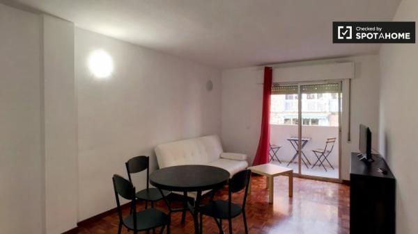 Apartamento de 4 dormitorios en alquiler en Alcalá de Henares.