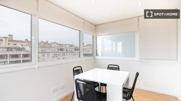 Precioso ático equipado en exclusivo barrio residencial de Barcelona