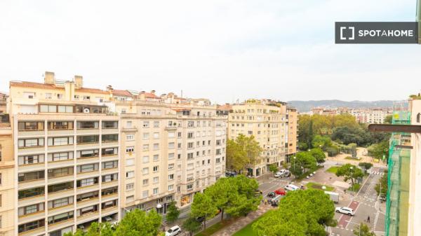 Precioso ático equipado en exclusivo barrio residencial de Barcelona