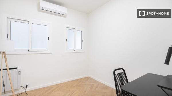 Precioso ático equipado en exclusivo barrio residencial de Barcelona