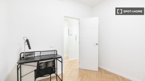 Precioso ático equipado en exclusivo barrio residencial de Barcelona