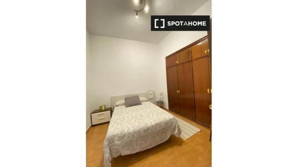 Zimmer in 3-Zimmer-Wohnung in Malaga