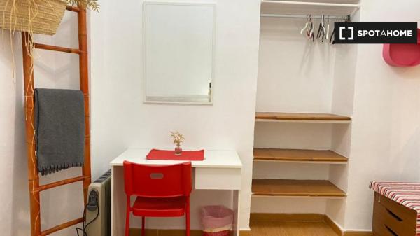 Zimmer in 3-Zimmer-Wohnung in Malaga