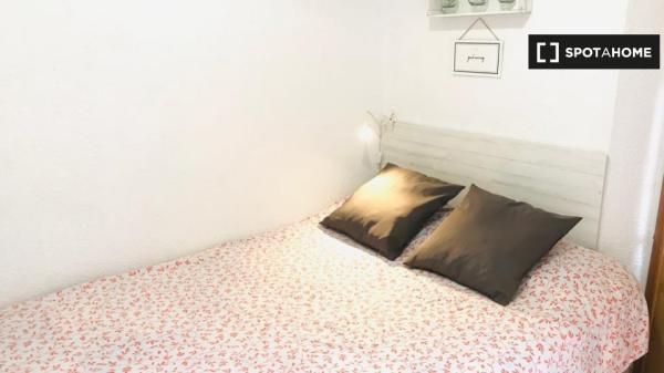 Quarto em apartamento de 4 quartos em Málaga