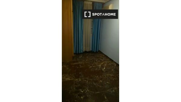 Whole 2 bedrooms apartment in Jaén