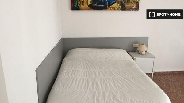 Encantadora habitación para alquilar, apartamento de 4 camas, La Saïdia, Valencia